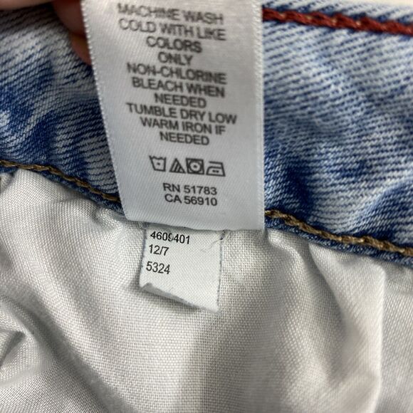 Edgely Jean Shorts Womens 18 Light Wash Denim Distress Destroyed Cut Off Roll Up - Picture 7 of 11